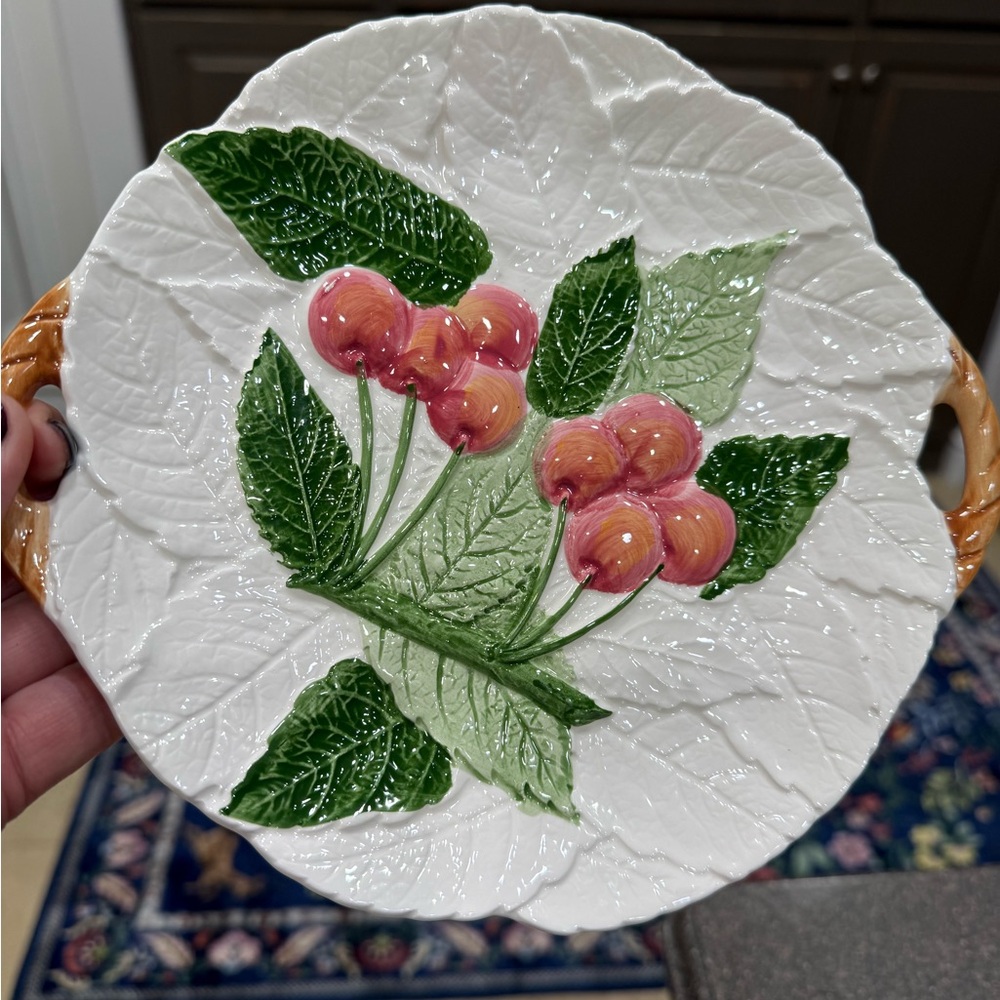 Vintage majolica set of four fruit plates - Picture 6 of 6